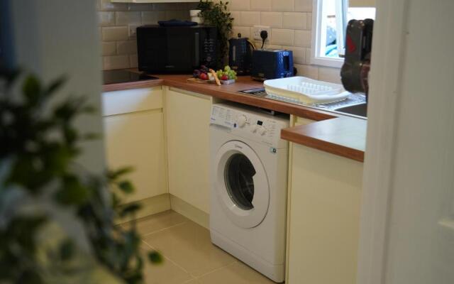Tiny Home - 1 Bed Luxury Apt