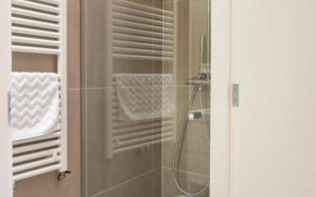 Luxury Flower Market Apartment