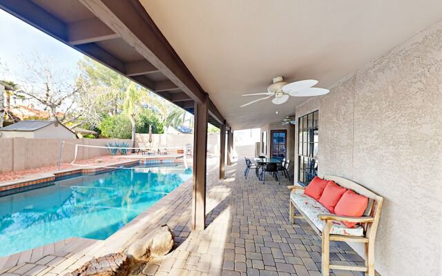 Inviting Central Scottsdale Stunner - 5 Br Home