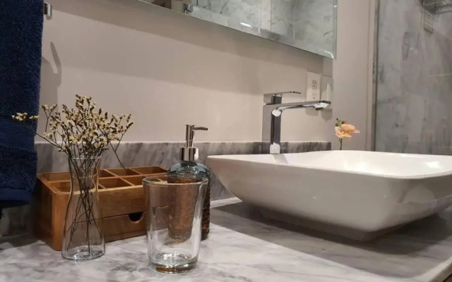 Orange & Green Apartment - HP Sur