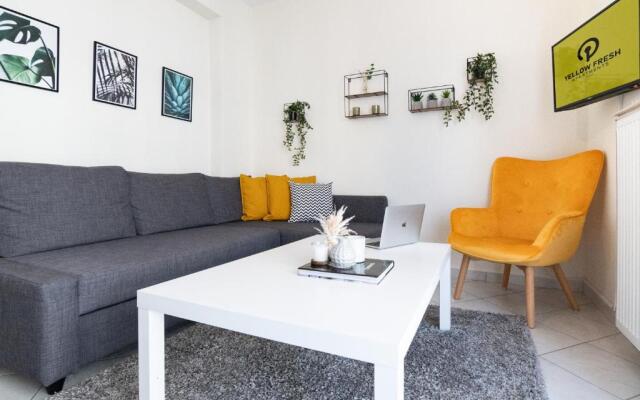 Yellow Fresh Apartment 2