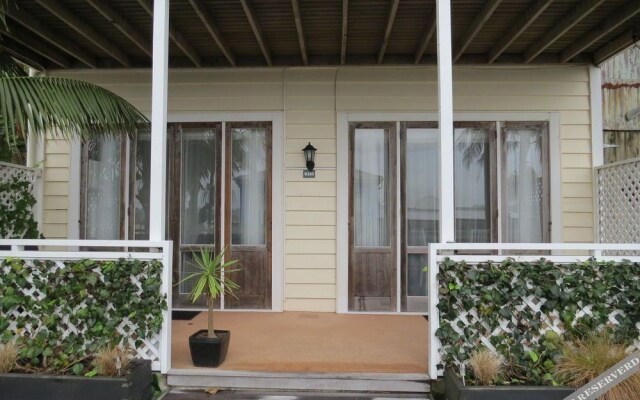 Mangonui Waterfront Apartments Motel