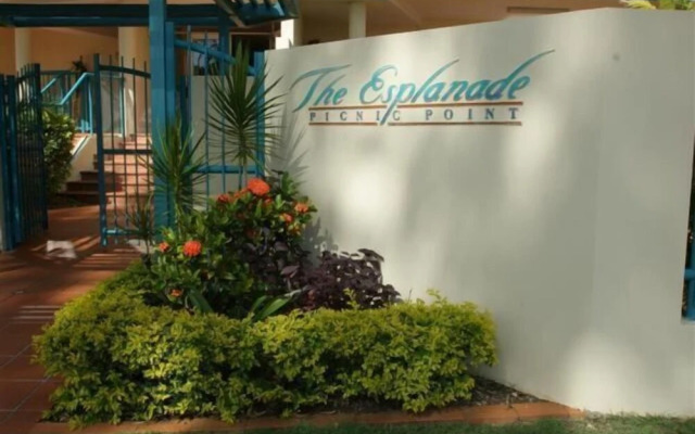 The Esplanade Picnic Point