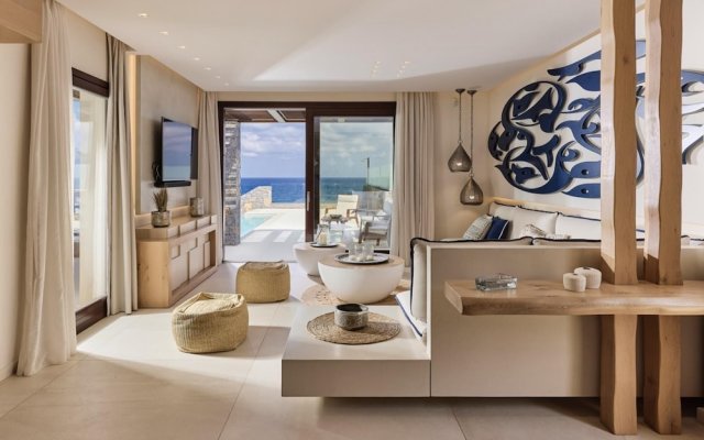 Kalloni - Beautiful Waterfront 3 bed Room Villa
