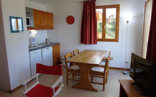 Lou Services Apartment G12 LSI 001