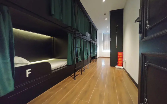 Jianzhi Erqi Youth Hostel Xihu Branch