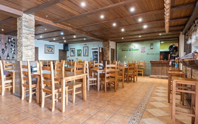 Contemporary Apartment in Gudar With Fireplace