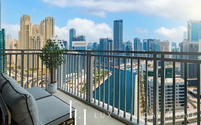 LUX 52 42 Deluxe Marina View Suite 3