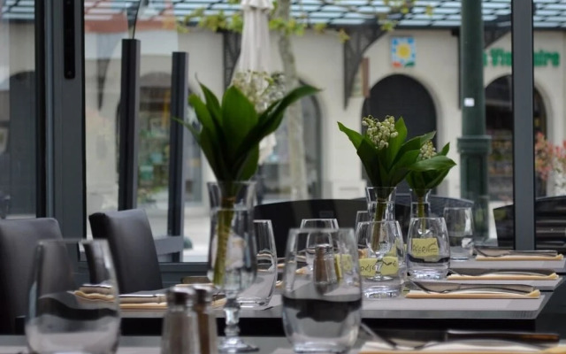 Au Bec Fin H?tel Restaurant