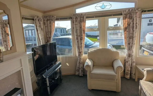 Beachcomber Cabin, Dog Friendly - Anderby Creek