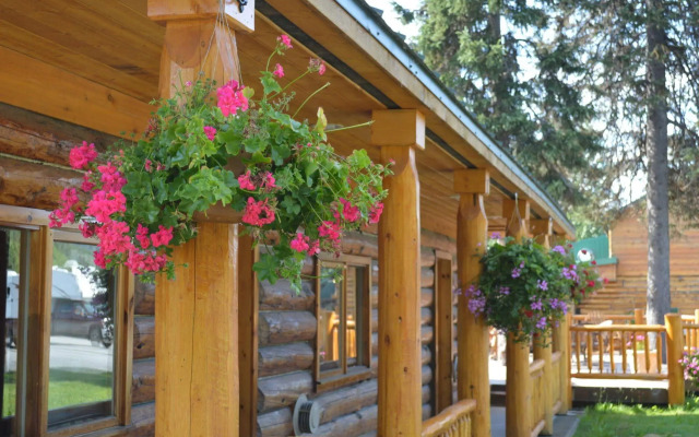 Summit Lake Lodge