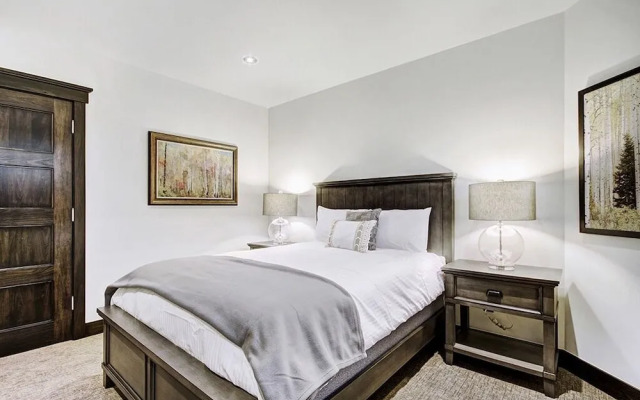 The Bogart House 5 Bedroom Home