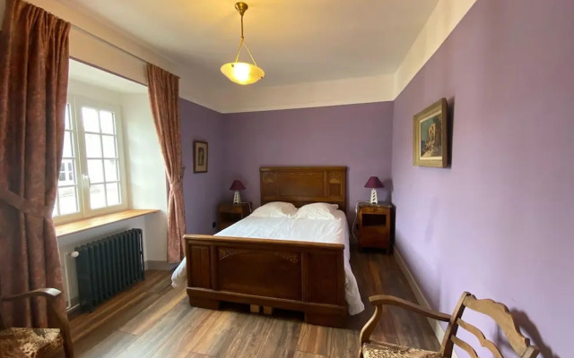 Comfortable Apartment in the Elegant Manor House