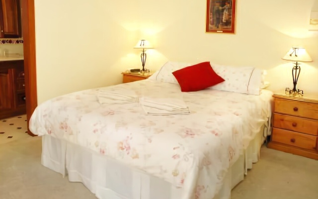 Woodland by the Bay & Puddleduck Cottage – Guest Rooms – Melbourne