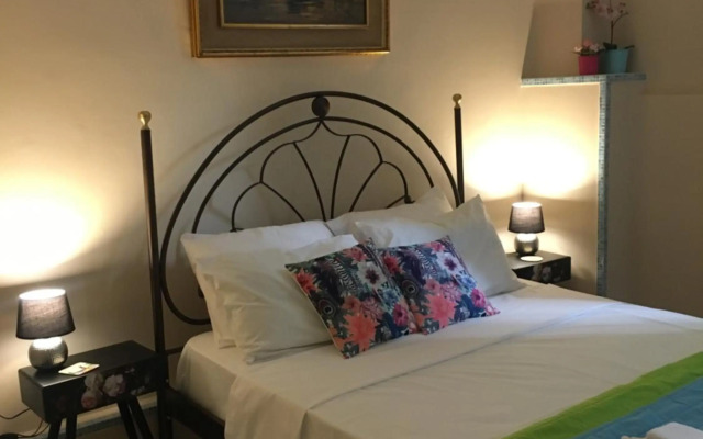 Angel Promachos by Acropolis