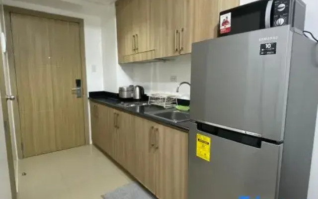 Shore - Spacious Room with Balcony 52D