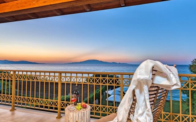 Luxurious Villa With Private Beach in Psarou Greece