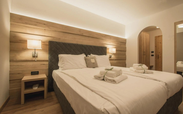 X Alp Hotel