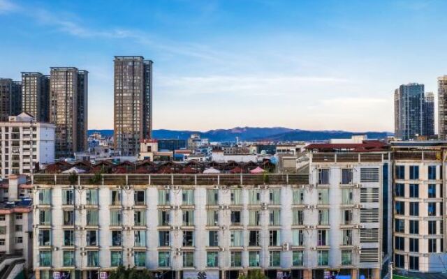 Yasheng Xihe Hotel