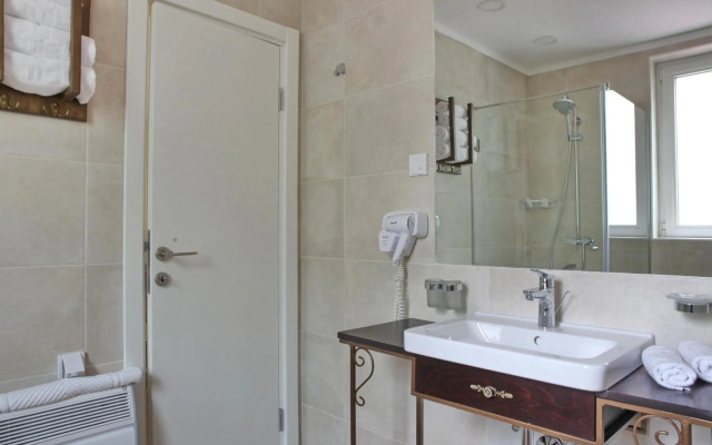 Garni Hotel Dum