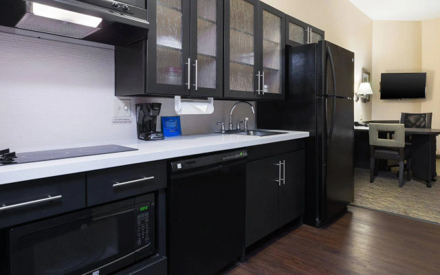 Candlewood Suites Grove City - Outlet Center by IHG