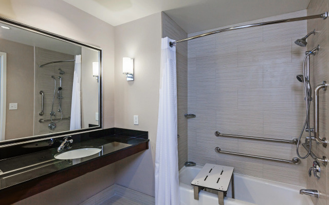 Clarion Hotel The Colony - Plano West