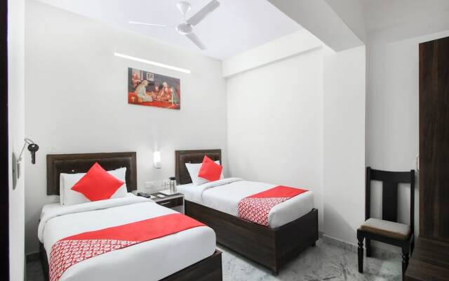 OYO 35787 Hotel Lotus