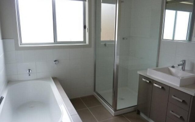 Colonial Lodge Motor Inn Yass