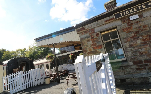 2 Emma Place, Bodmin