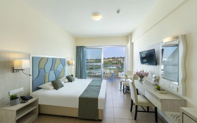 Tofinis Hotel