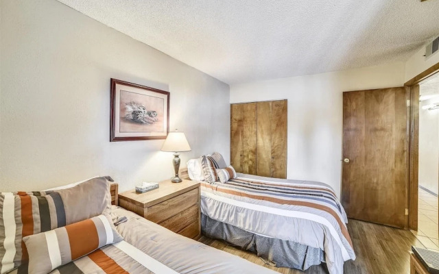 Mountainside  155a 2 Bedroom Condo by RedAwning