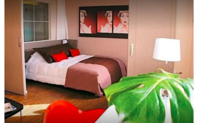 Standing Hotel Suites