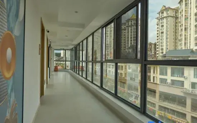 North Latitude Shiqi Resort