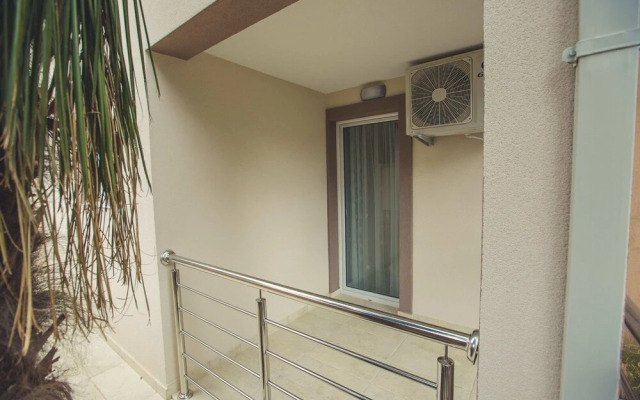 Nino Superior, One Bedroom Apartment No.1