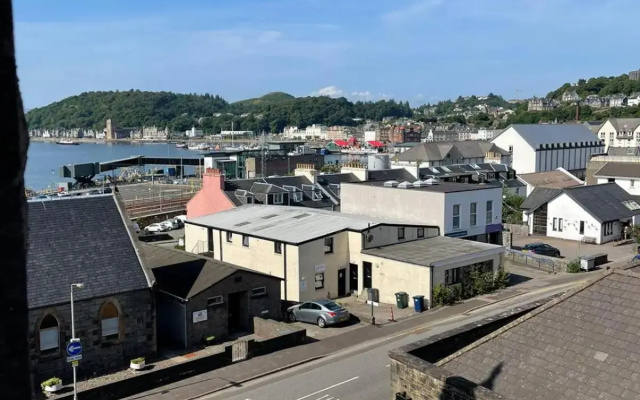 No7 Oban Harbour