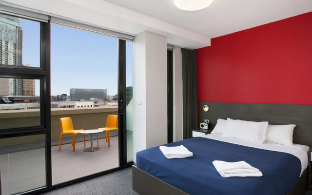 Space Hotel - Hostel
