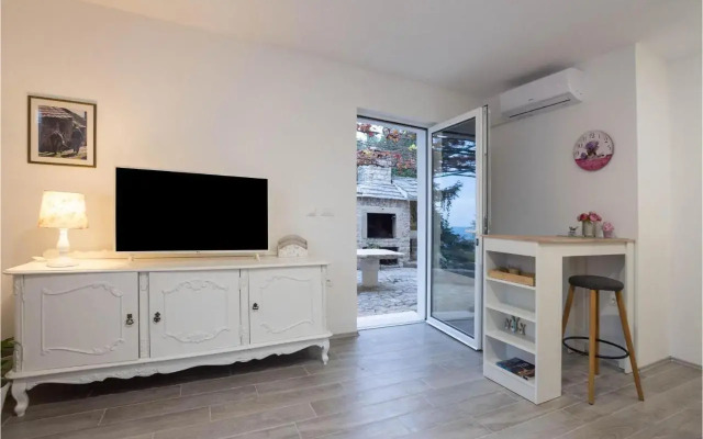 Four-Bedroom Holiday Home in Klis