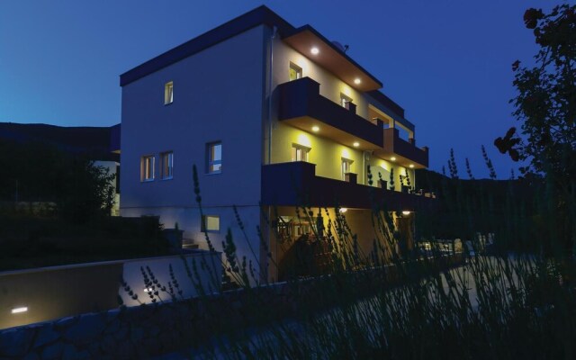 Stunning Home in Kastel Stafilic With Wifi and 6 Bedrooms