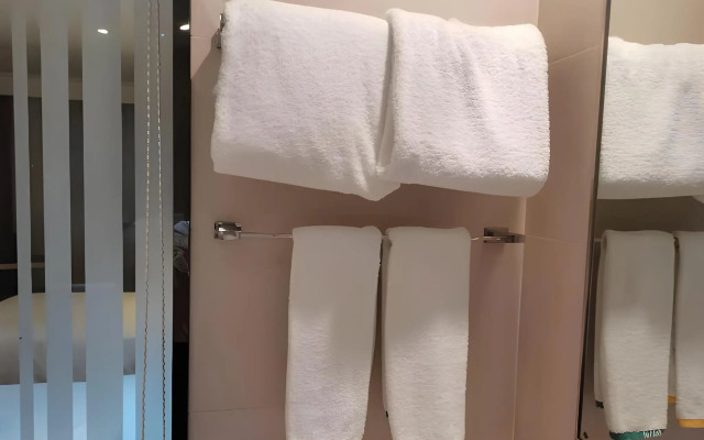 City Comfort Inn Shenzhen Longhua Bus Station Qinghu Metro Station
