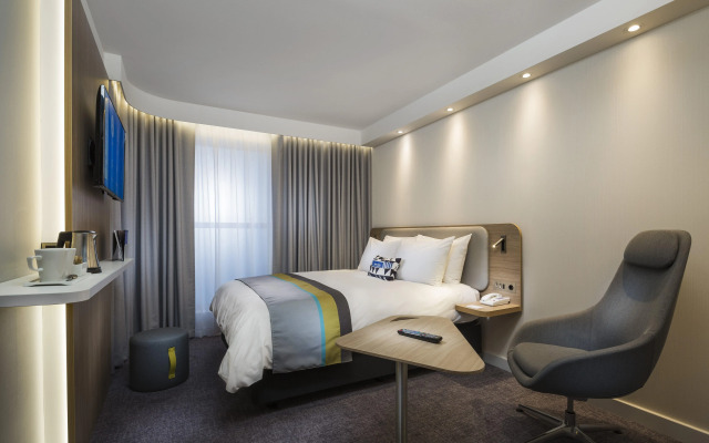 Holiday Inn Express Hotel Dublin Airport by IHG