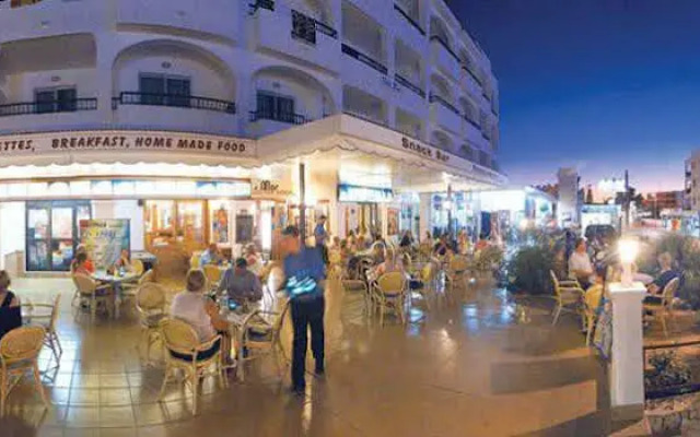 Apartamentos Arcomar