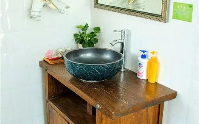 YiHai ZhuYuan Boutique Inn