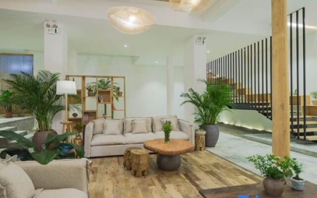 Sanwanli Senlv Designer Homestay (Tengchong Heshun Ancient Town)