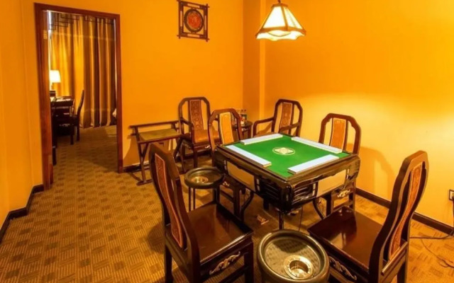 Changcheng Business Hotel