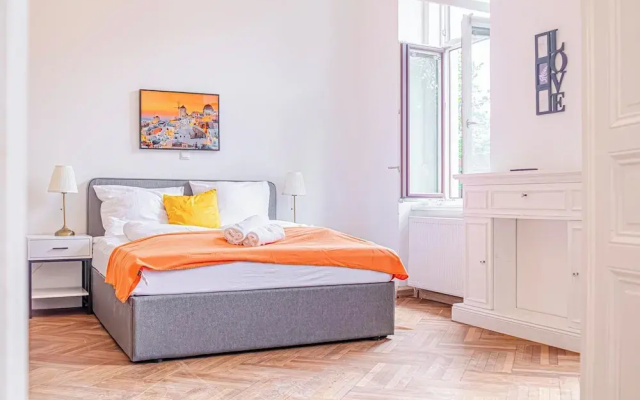 Easy Access 2BR Apartment Near AKH