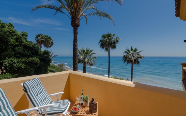 Super Front Line Location Apartment - Heated Pool