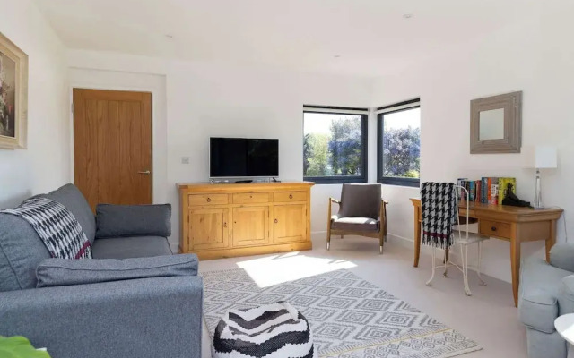 Bespoke Retreat for 4 in West Wittering