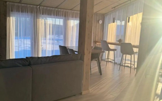 Уютный дом у аквапарка Y.E.S. (1А)