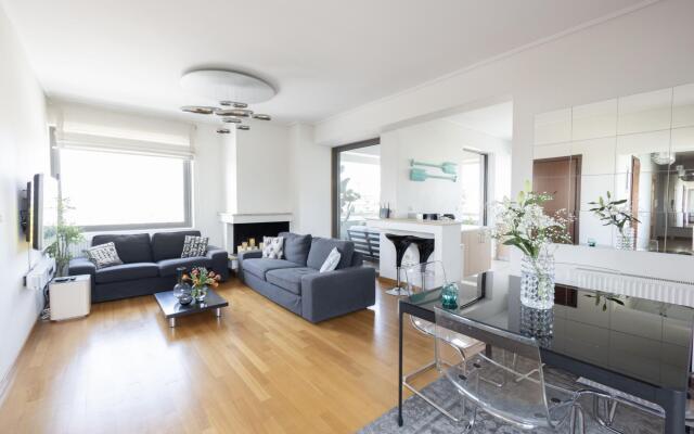 Luxury 2 bdr Penthouse Apt With Acropolis View