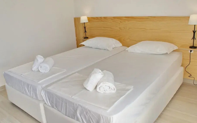 Top City Hostel & Suites